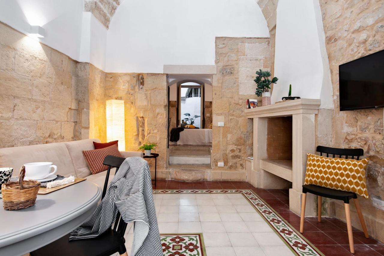 Dasumno 3 - Apartment Old Town Sit Lecce Bagian luar foto