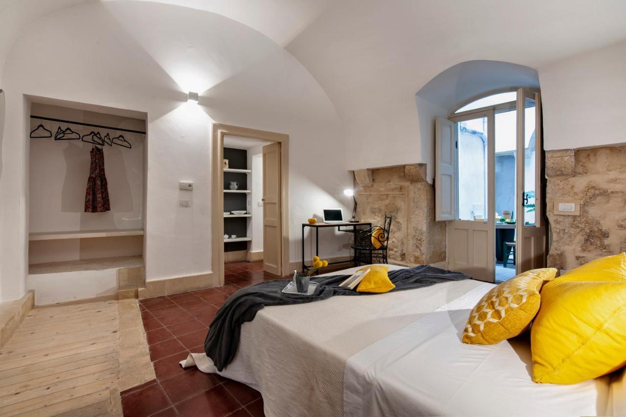 Dasumno 3 - Apartment Old Town Sit Lecce Bagian luar foto