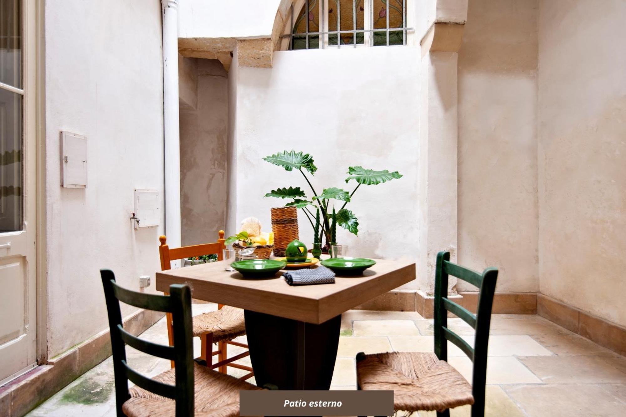 Dasumno 3 - Apartment Old Town Sit Lecce Bagian luar foto
